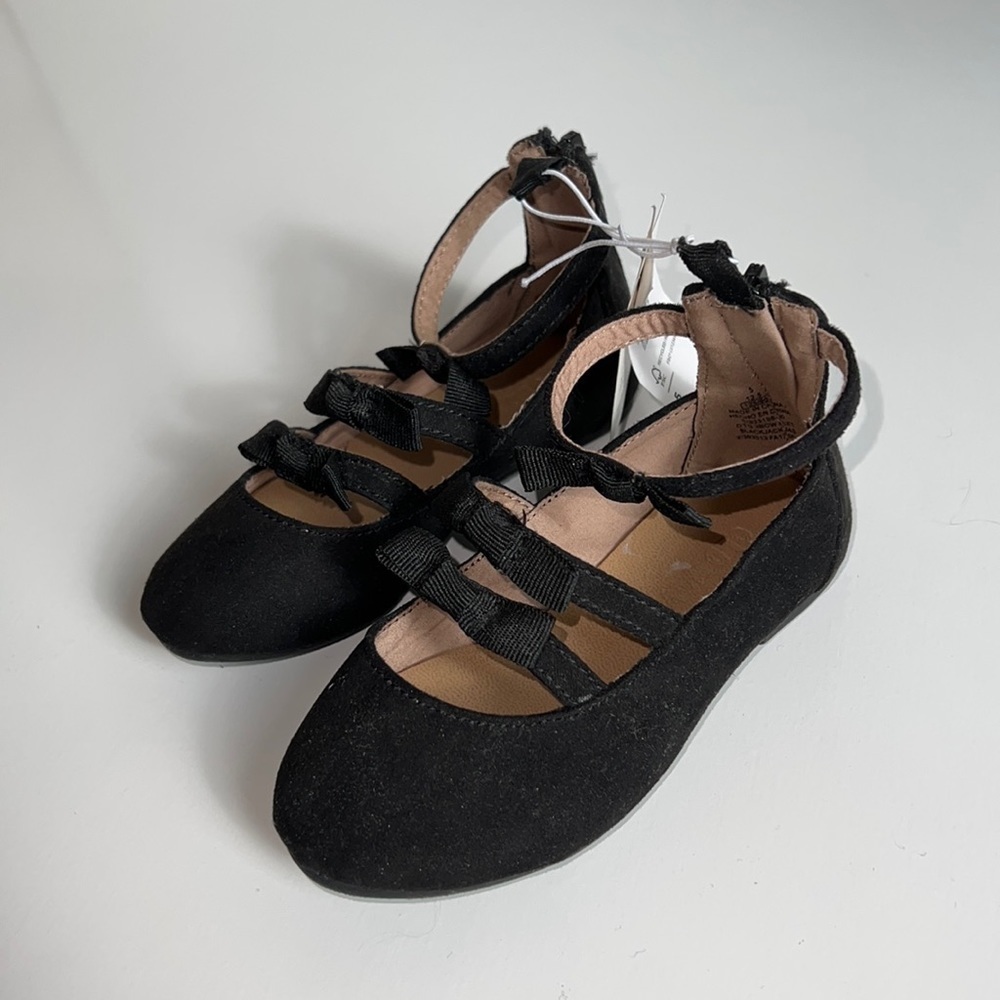 NWT Old navy toddler black velvet shoes with 3 front straps with bows SIZE 5